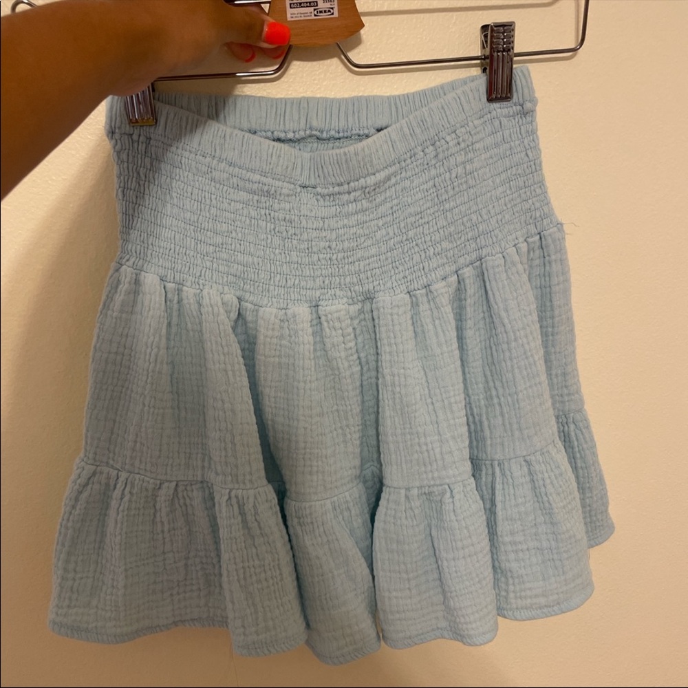Light blue, preppy medium skirt